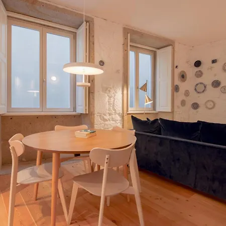 Charming Blue Daire Porto